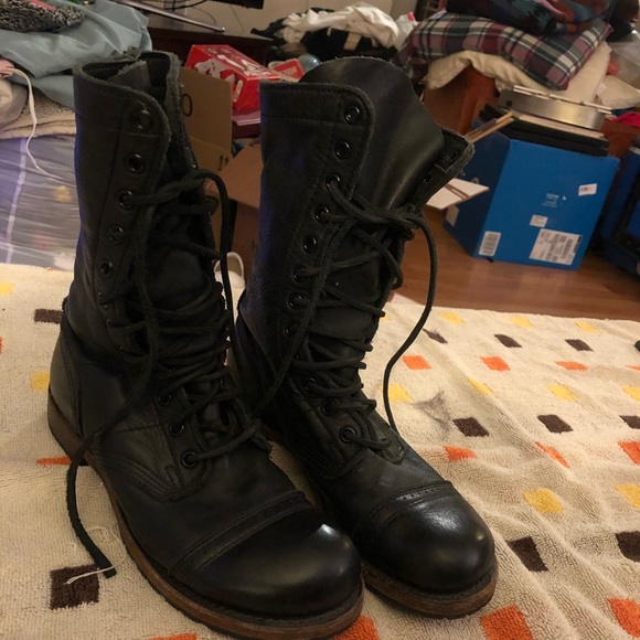 Walk Over boots - Picture 3 of 6